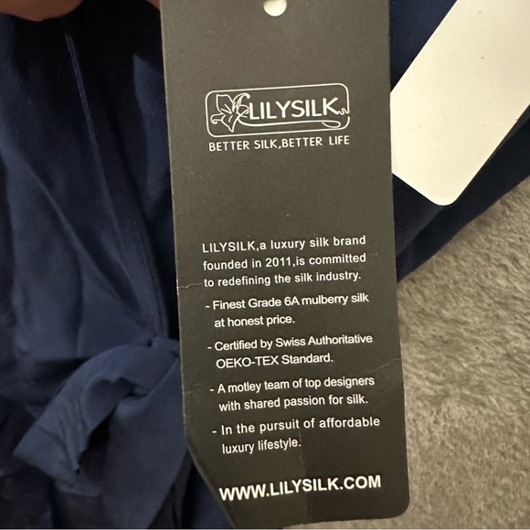 NWT Lily Silk Tie-Waist Wrap Dress in Navy- S - Picture 9 of 9